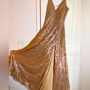 ¡Beautiful Night Dress for a Special Occasion!